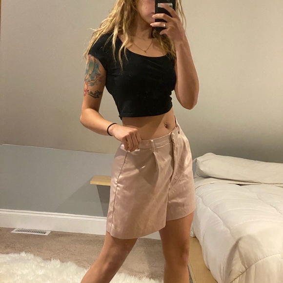 Pants - Satin low waist shorts